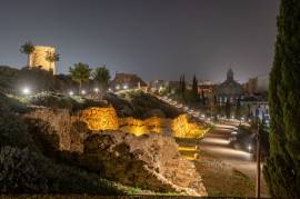 VISITA GUIADA AL PARQUE ARQUEOLGICO MOLINETE, CON ILUMINACIN MONUMENTAL Y REPRESENTACIN DEL 'ROMANCE DEL ESPAOL AUSENTE'