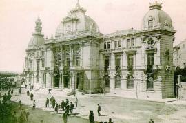 DE MURALLAS A PALACIOS: 5 SIGLOS BAJO TUS PIES